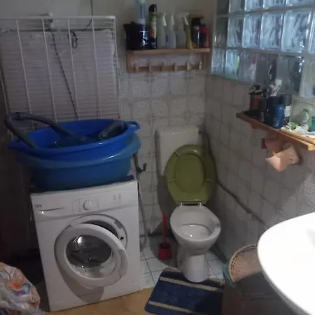 Or Working, Feel Good In The Retro Style Of A European Jiu Jitsu Champion! Apartment